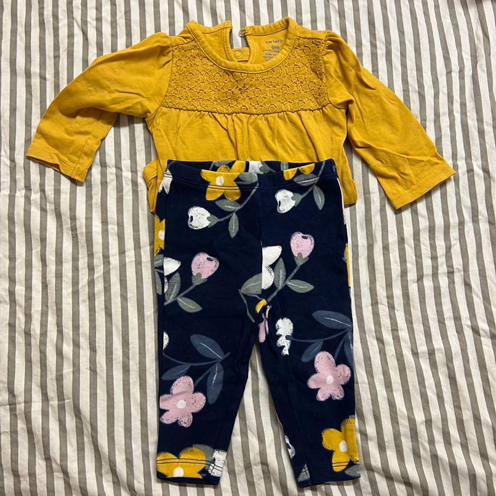 Carters outfit. 6 months.
